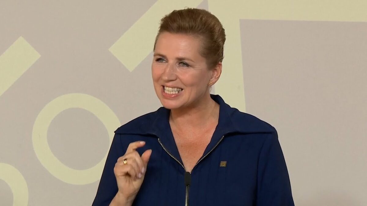 1751672076_maxresdefault.jpg Kto sme ako Európania, ak sa nevieme brániť? – Frederiksen vyzýva k znovuvyzbrojeniu Európy