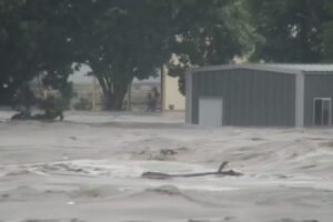 Texas záplavy: Aspoň 13 mŕtvych a viac ako 20 detí nezvestných.