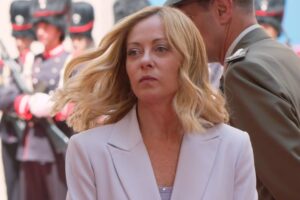 Meloniová a ministerský predseda Malajzie posilňujú vzťahy v obranných zmluvách,...