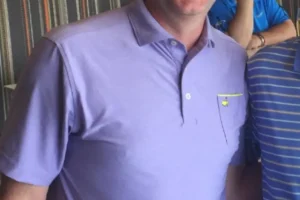 Eamon Lynch z NBC nastavil Rickie Fowlerovi zrkadlo pred FedEx Playoffs.