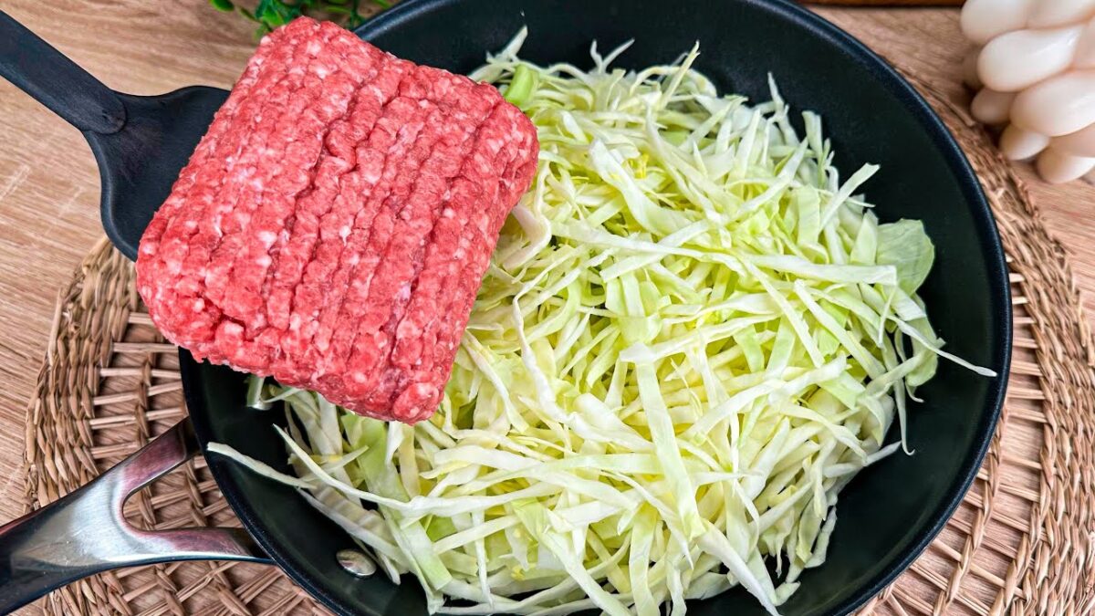 Jednoducho pridajte mleté mäso do kapusty!