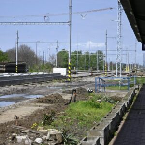 Elektrifikácia trate železničnej trate na Zemplíne sa predĺži.