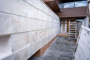 Krematórium sa postupne mení na dôstojné pietne miesto Mesto Košice: Krematórium sa postupne mení na dôstojné pietne miesto