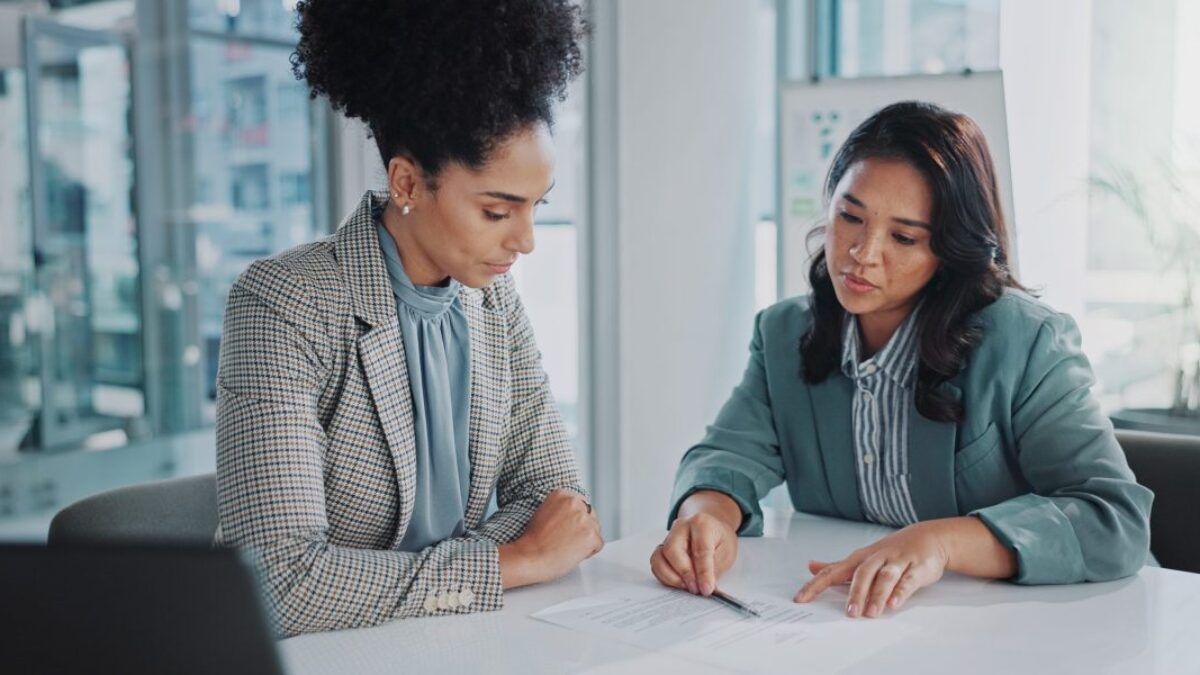 Nedostatok talentov v účtovníctve je nepopierateľný – 50 % lídrov v odvetví tvrdí, že obsadenie pracovných pozícií trvá 60 dní alebo dlhšie.