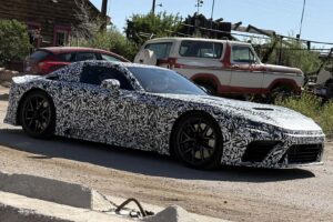 Nové superauto Lexus LFR zachytené počas testovania po celej krajine.