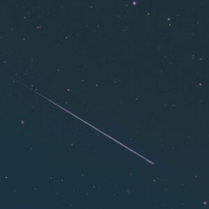 diego-ph-5LOhydOtTKU-unsplash-scaled-e1751532514702.jpg Astronómovia pozorujú objekt z cudzieho hviezdneho systému.