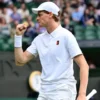 Wimbledon: Jannik Sinner bez problémov prešiel cez Aleksandra Vukica.