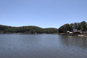 Kontrola jazera pri Michalovciach odhalila zvýšenú hodnotu siníc.