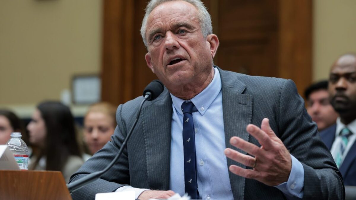 RFK Jr. chce, aby viac ľudí nosilo zdravotné wearable zariadenia v mene ‚MAHA‘.