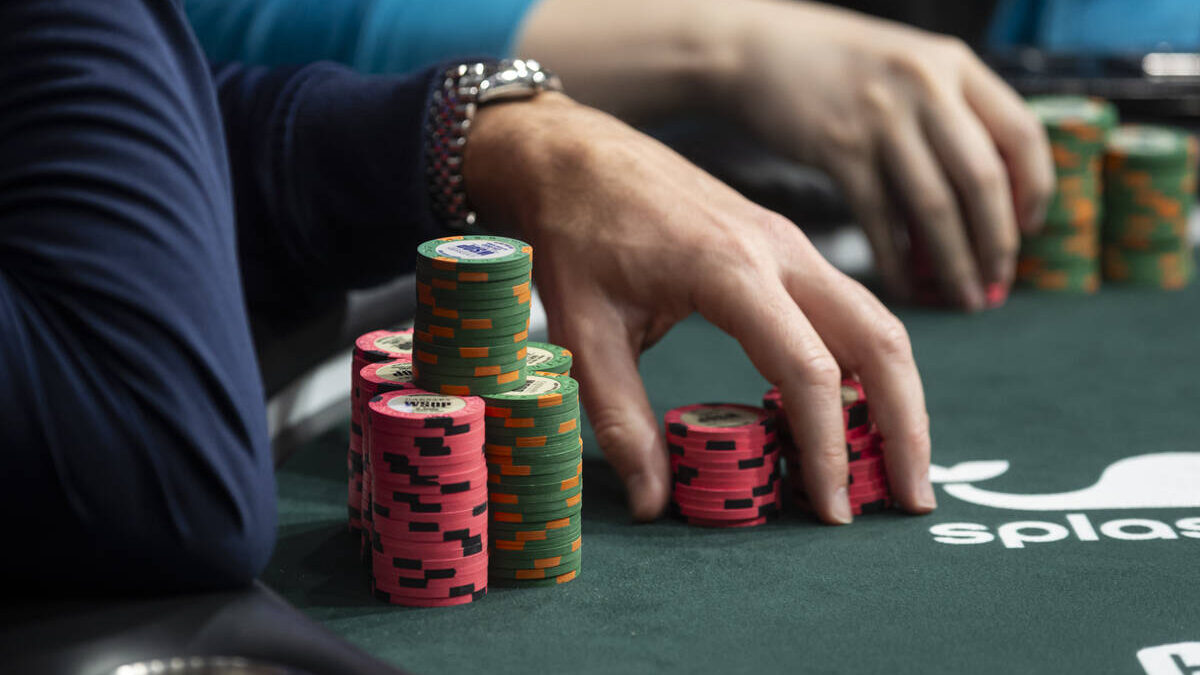 USA: Hráči hovoria, že „Veľký, krásny Bill“ ich môže prinútiť zložiť karty.