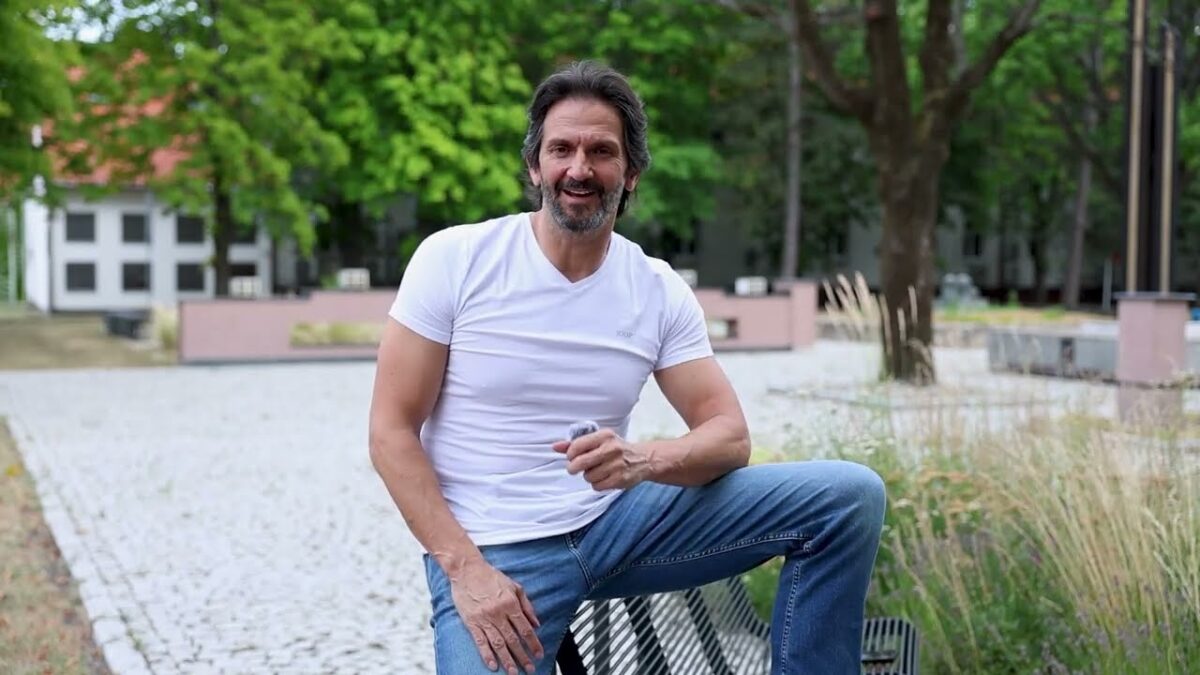 1751570653_maxresdefault.jpg R. KALIŇÁK: SÚBOJ O NAJVÄČŠÍ NEZMYSEL MÁ NEČAKANÉ ROZUZLENIE