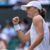 Wimbledon: Iga Swiatek sa vyhla postupným ranným prehrám na SW19 po obrovskom ob...