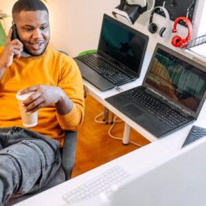 Šéfovia si začínajú všímať svojich „premierne zamestnaných“ pracovníkov – jeden ...