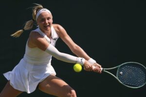 Mihalíková a Šramková končia na Wimbledone v debli v prvom kole.