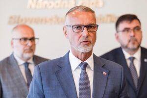 Kresťanskí demokrati otočili o 180 stupňov, Majerskému je podľa Rašiho prednejši...