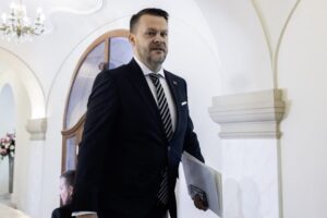 Zablokovanie eurofondov samosprávam navrhol člen Hlasu.