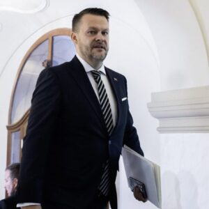 Zablokovanie eurofondov samosprávam navrhol člen Hlasu.