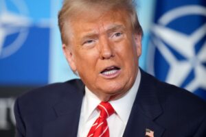 gettyimages 2221295813.jpg Trump mohol na sociálnych sieťach naznačiť, že čísla o pracovných miestach nebud...