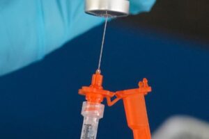 RFK Jr. hlavný predstaviteľ FDA pre vakcíny obmedzil schválenie dvoch vakcín pro...