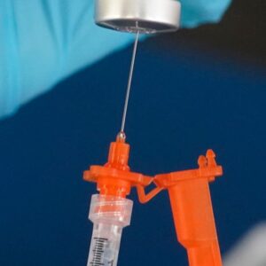 RFK Jr. hlavný predstaviteľ FDA pre vakcíny obmedzil schválenie dvoch vakcín pro...