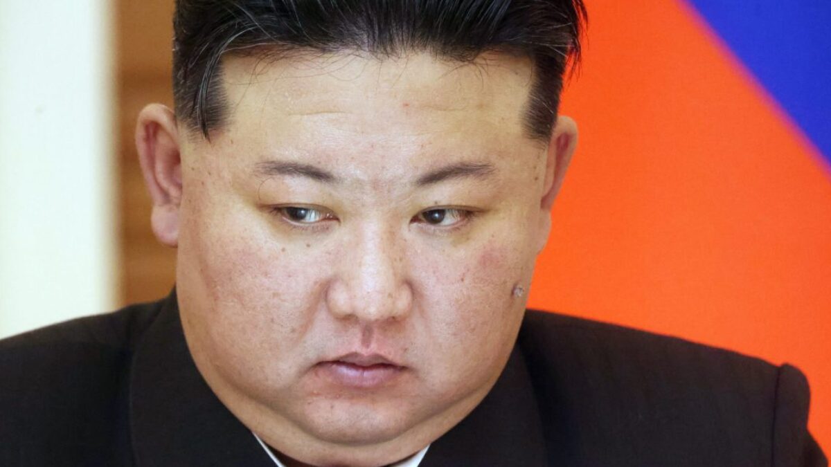 gettyimages 2157772583 e1751322426552.jpg Severokórejskí agenti a americkí spolupáchatelia obvinení z rozsiahleho podvodu, ktorý infiltroval spoločnosti Fortune 500 a ukradol milióny.