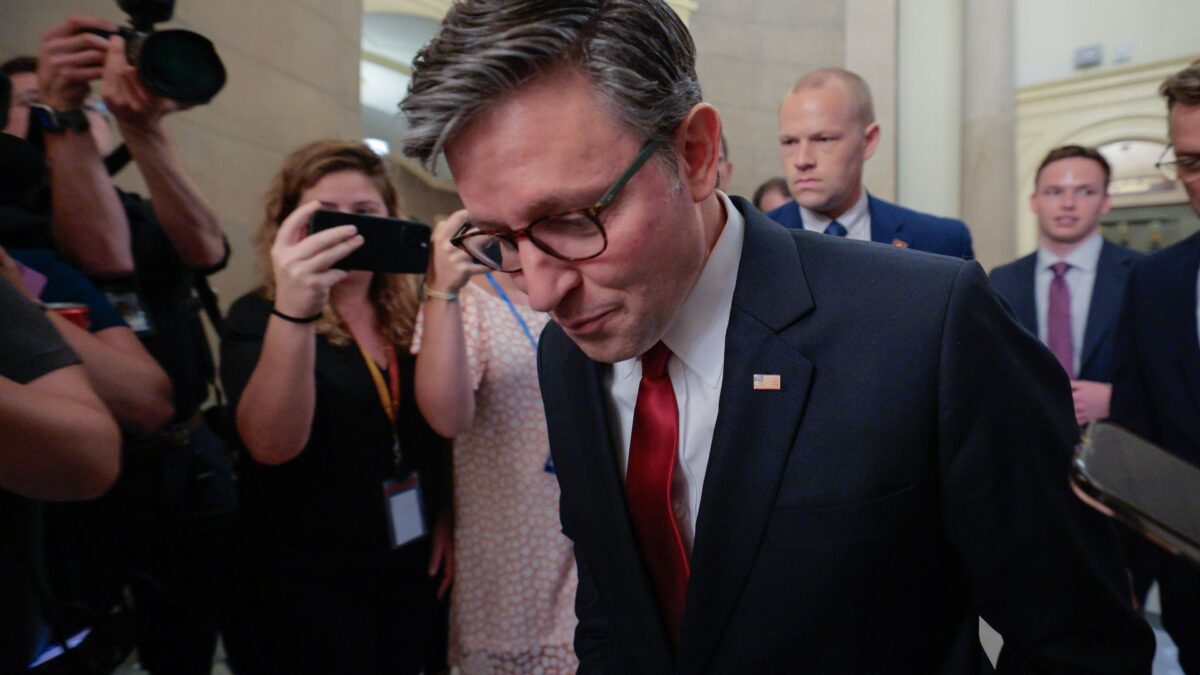 Republikáni v Snemovni reprezentantov nemajú dosť hlasov na schválenie Trumpovho rozpočtového návrhu.