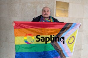 Pohľad na Slovenský queer aktivizmus: Keď sa nepodporení žiadateľia hrajú na utl...