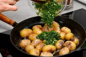 1751487768 maxresdefault.jpg Keď neviem, čo variť na obed, urobím tento vegánsky recept