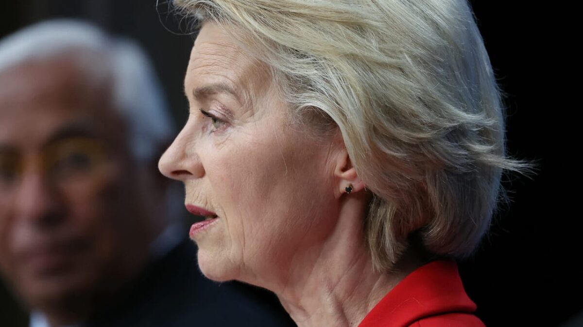 Von der Leyenová opäť naslúcha názorom nemeckého priemyslu v čase, keď sa blížia klimatické a obchodné výzvy