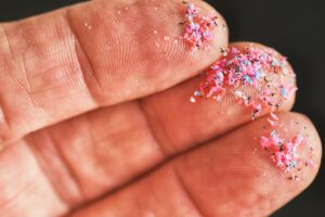 Nemožno sa vyhnúť mikroplastom, ktoré môžu ovplyvniť vašu plodnosť