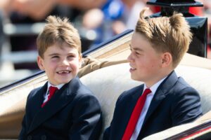 Princ Louis ešte nikdy nebol vo Wimbledone, ale jeho topánky áno.