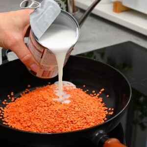 Pridajte kokosové mlieko k červenej šošovici!