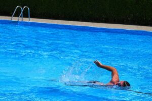 20250620 tn kupalisko otvor 7139464 scaled e1751452761486.jpg Chlór v bazénoch zničí väčšinu patogénov, ktoré môžu spôsobiť ťažkosti.