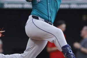 Hráči Mariners oslavovali Cala Raleigha s prezývkou ‚Big Dumper‘ walk-up hudbou ...