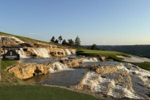 Cliffhangers at Big Cedar Golf je povinnosťou pre všetkých fanúšikov golfu kdeko...