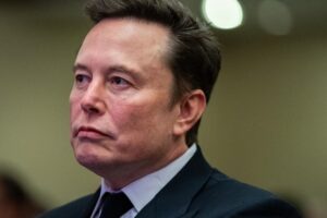 Musk preberá vedenie predaja Tesly v Európe a USA po Afsharovom odchode.