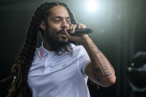 Bob Vylan vydali nové vyhlásenie potom, čo polícia začala trestné stíhanie kvôli...