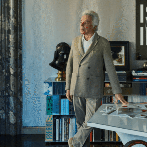 Nahliadnutie dovnútra: rozľahlý rímsky palác legendárneho Valentina Giancarla Gi...