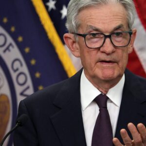 Jerome Powell uviedol, že Fed by znížil sadzby, keby nebolo ciel.
