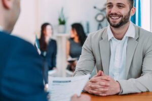 Obrovská väčšina HR šéfov chce nábory mimo tradičných univerzitných titulov.