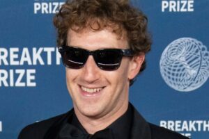 Mark Zuckerberg má konkrétny zoznam špičkových odborníkov na AI, ktorým ponúka f...