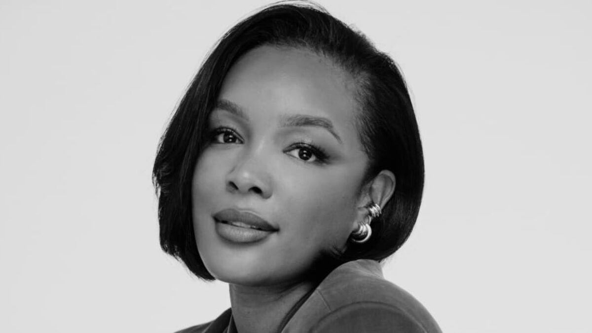 Štylista, ktorý meni hviezdy WNBA na nastupujúce módne ikony.