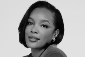 Štylista, ktorý meni hviezdy WNBA na nastupujúce módne ikony.