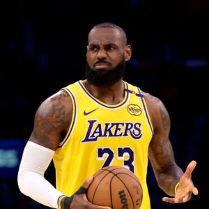 NBA sledovač voľných hráčov: Každý kontrakt a výmena v lete 2025 na jednom miest...