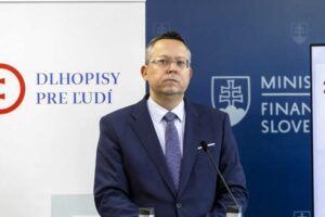 Kamenický mlčí o plánoch vlády na šetrenie