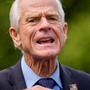 Trumpov obchodný poradca tvrdí, že clá nie sú trvalé po tom, čo súd zrušil recip...