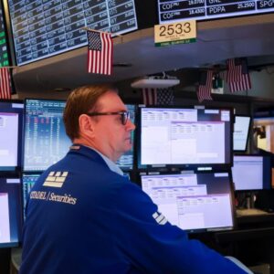 Osud akciového trhu závisí od nasledujúcich 14 obchodných seáns.