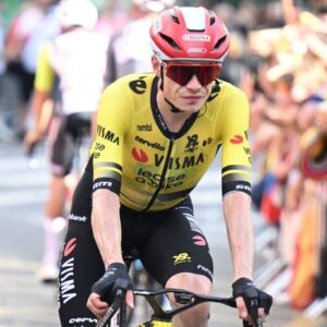 Na Vuelte kraľujú Severania, Vingegaard víťazom etapy, útok na pozíciu lídra