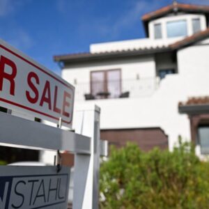 Trh s bývaním už nie je motorom na budovanie bohatstva, keďže ceny domov klesajú...