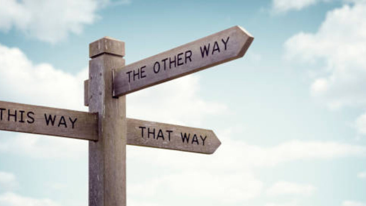 Prelom alebo Kolaps? Zlato, Dolár a Čínska Rally Formujú Riziko do Konca Roka.